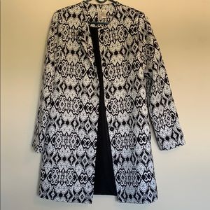 F21 exclusive BROCADE COLLARLESS COAT
